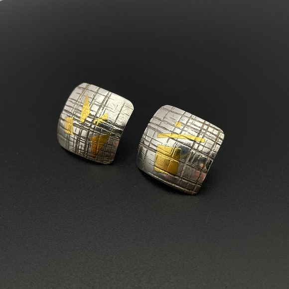 Cheyenne Harris‎ Diné Navajo Sterling Silver 24K Yellow Gold Post Earrings - Picture 6 of 8